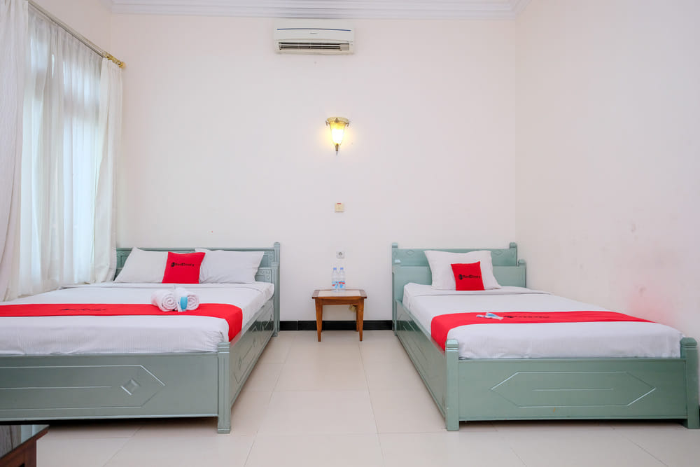 RedDoorz Family Room