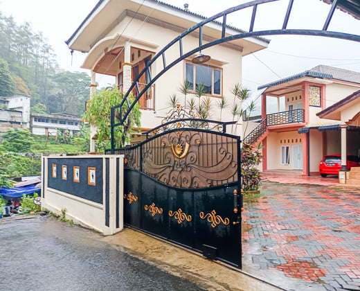 RedDoorz @ Dewa Breeze Inn Near Paralayang