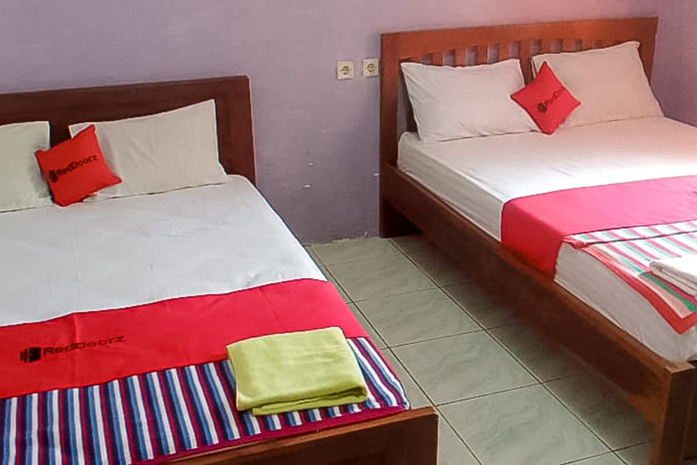 RedDoorz Superior Double Room