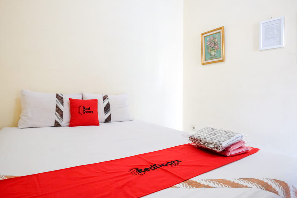 RedDoorz Room