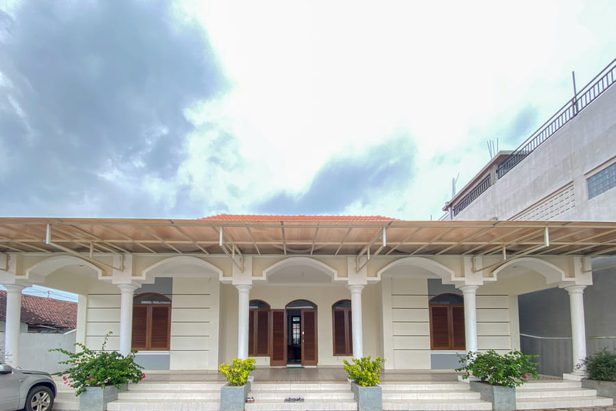 Urbanview Raden Mansion Jember