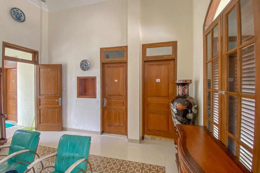 Urbanview Raden Mansion Jember