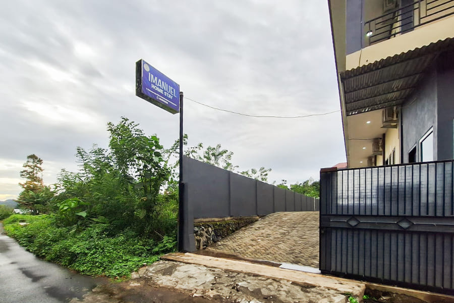 RedDoorz @ Imanuel Homestay Tomohon