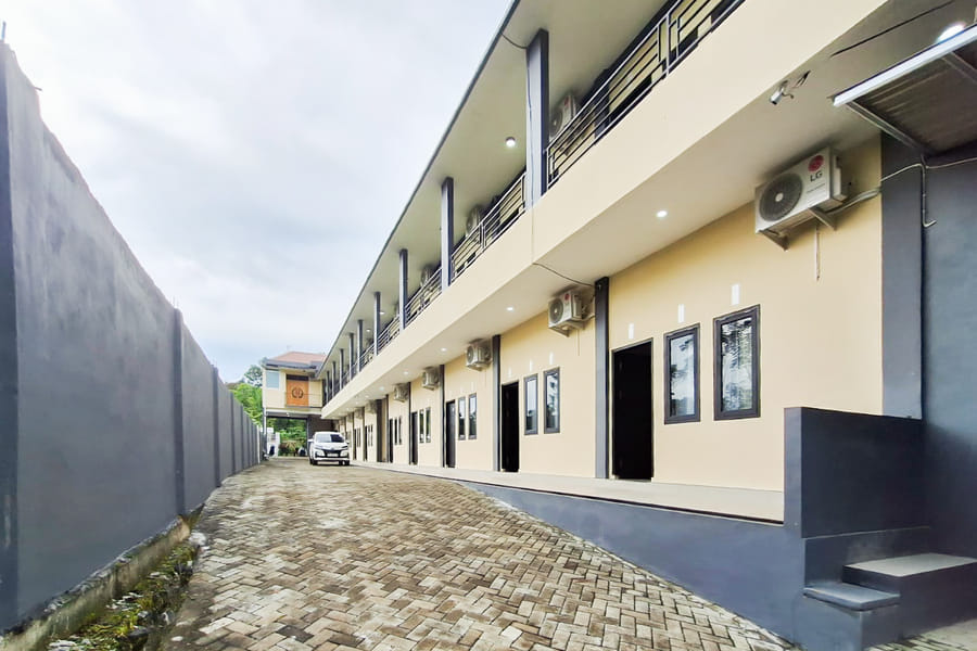 RedDoorz @ Imanuel Homestay Tomohon