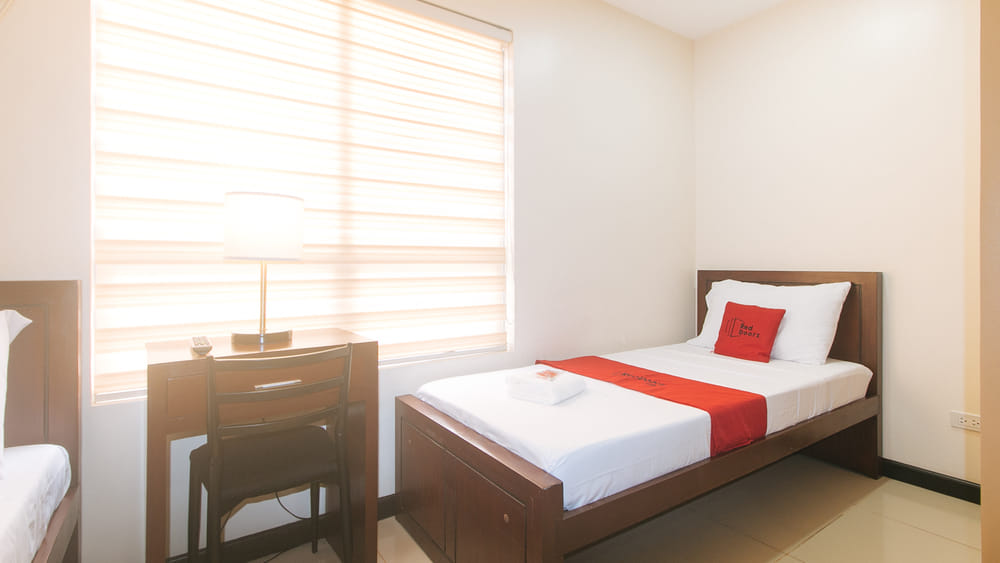RedDoorz Standard Room