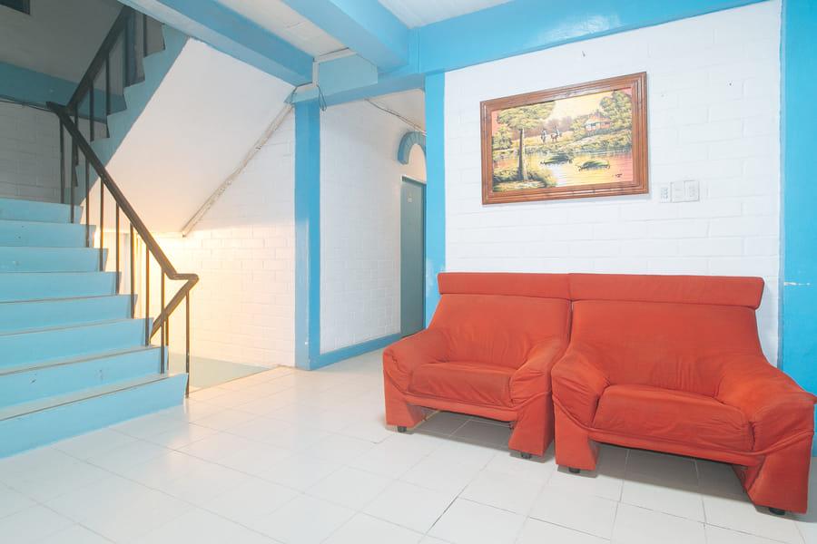 RedDoorz @ La Maria Pension And Tourist Inn