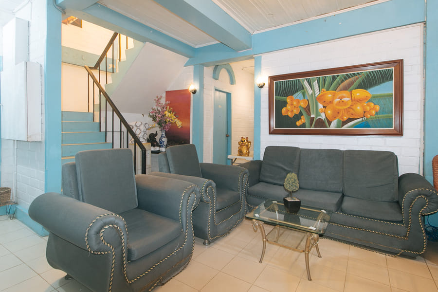 RedDoorz @ La Maria Pension And Tourist Inn