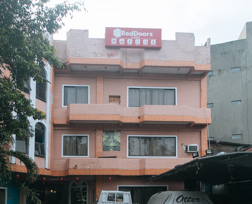 RedDoorz @ La Maria Pension And Tourist Inn