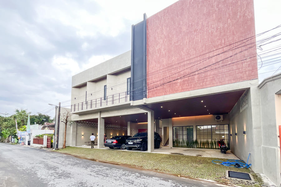 Urbanview Tigatuju Living Blitar