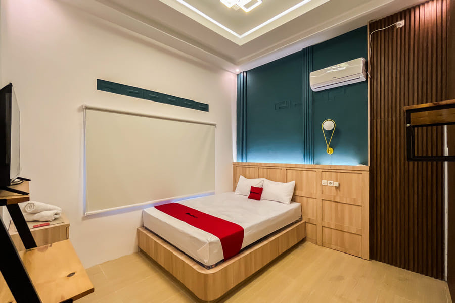 RedDoorz @ Tobias Living Blitar