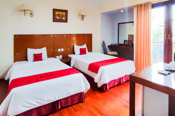 RedDoorz Plus @ Hotel Bukik Gadang Sijunjung