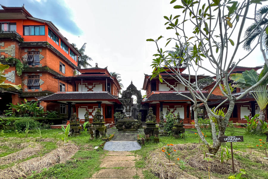 RedDoorz @ Garden Suly Villa Peliatan Ubud