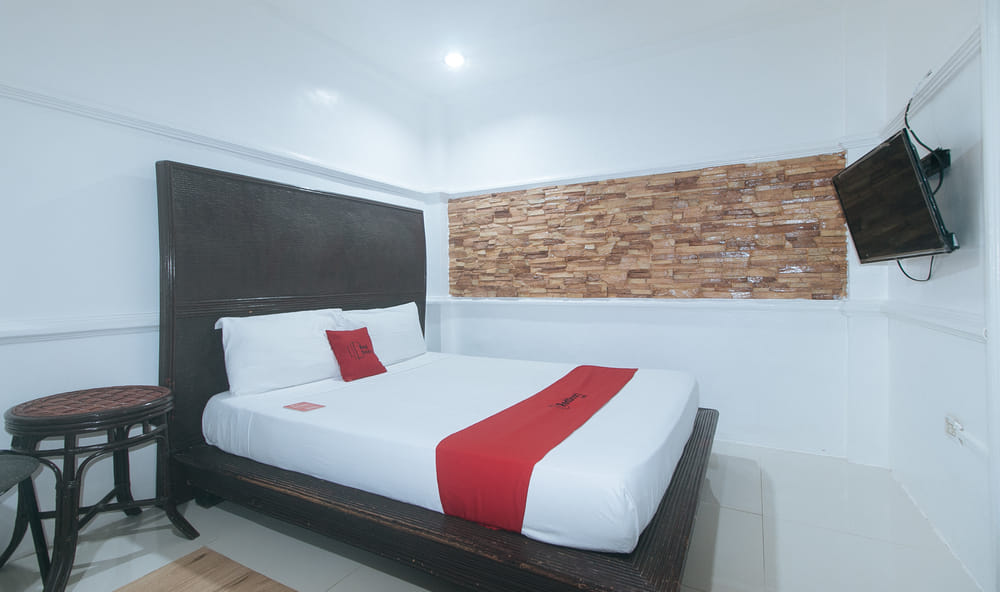 RedDoorz Standard Room