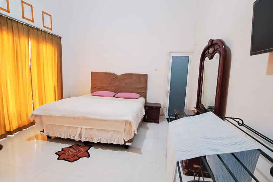 RedDoorz @ Family Syariah Homestay kotamobagu