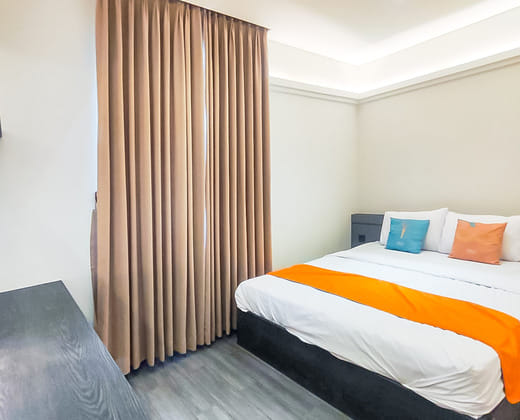 Sans Hotel Stasiun Bogor