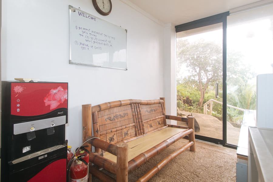 RedDoorz @ Garvs Boutique Hotel Boracay