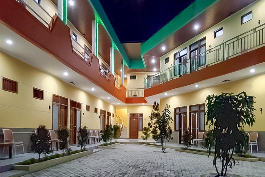 Urbanview MJ Hotel Syariah Cirebon by Reddoorz