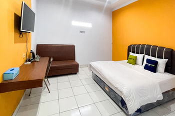 Urbanview Hotel Grand Seven One Manna