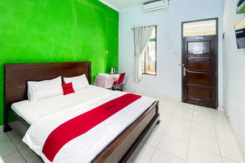 RedDoorz Seven 71 One