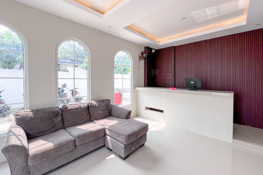 RedDoorz Syariah near Alun-Alun Tanjunganom Nganjuk