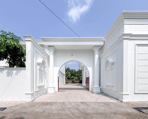 RedDoorz Syariah near Alun-Alun Tanjunganom Nganjuk