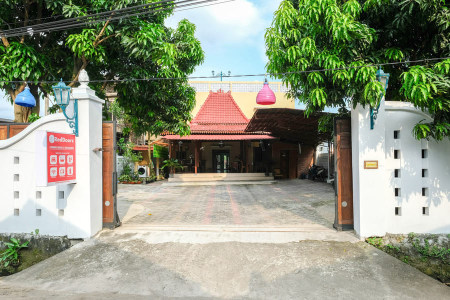 RedDoorz Syariah @ Omahe Qoema 3 Yogyakarta