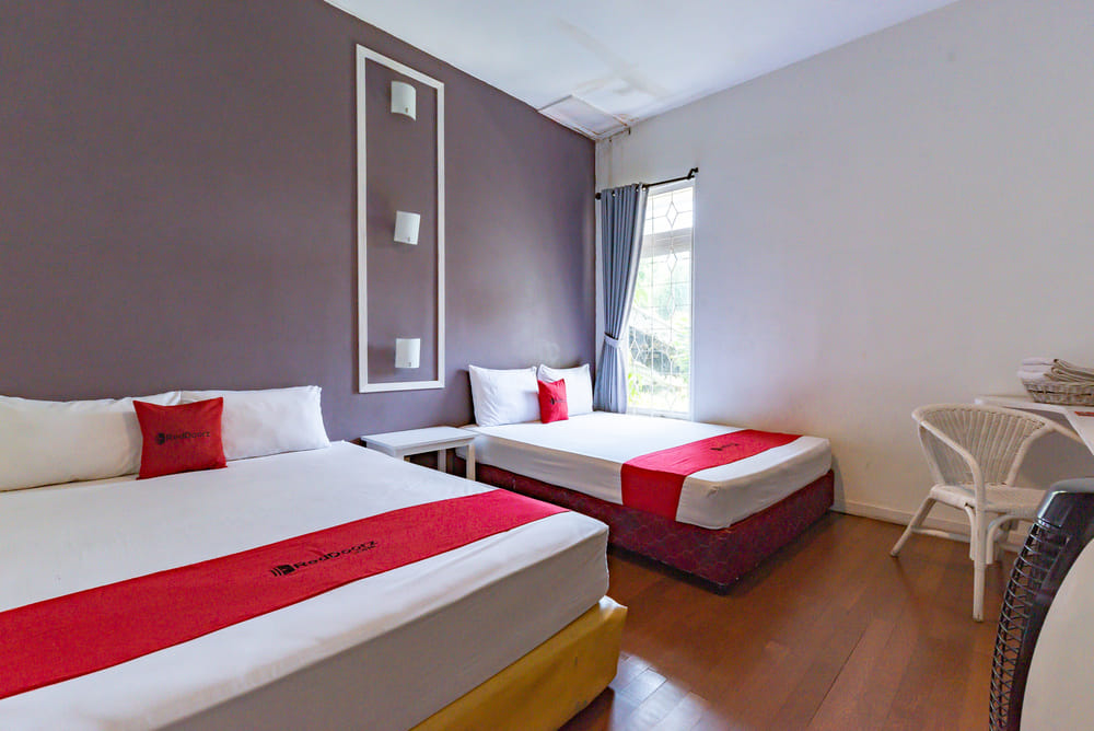 RedDoorz Family Room