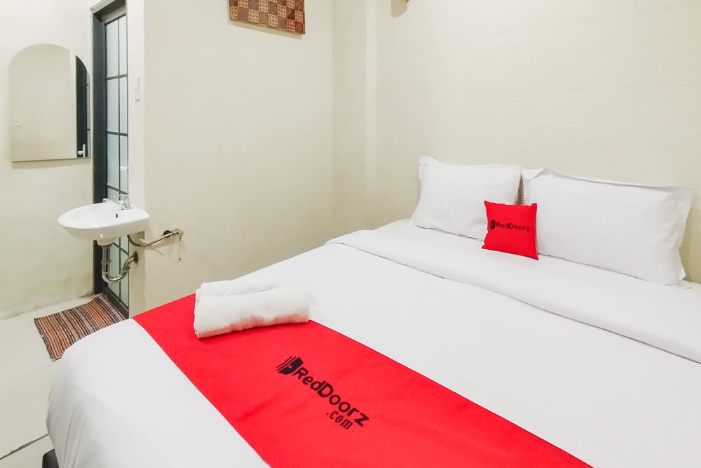 RedDoorz Room