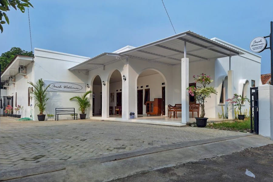 RedDoorz Syariah near AMIKOM Purwokerto