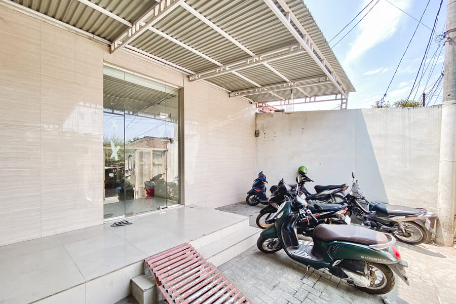 RedDoorz @ Dipanegara Homestay