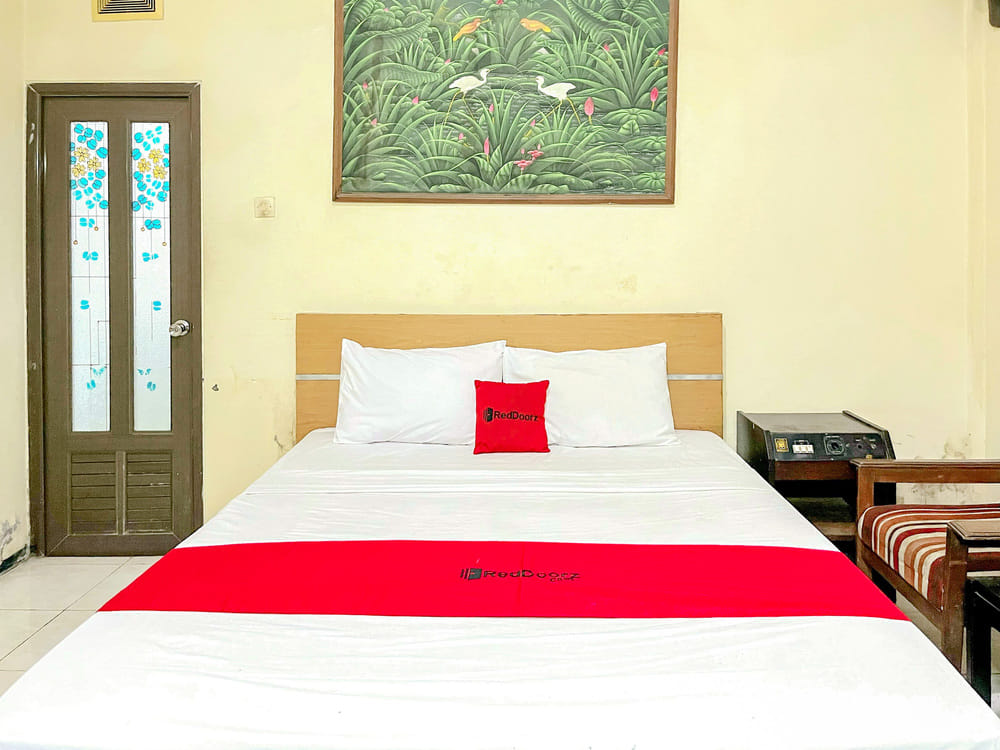 RedDoorz Room