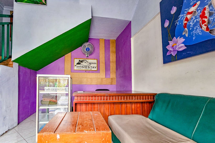 RedDoorz Syariah near Stadion Merdeka Jombang