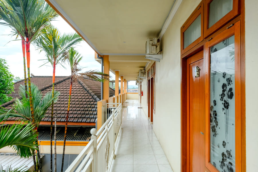 RedDoorz @ Dewanti Syariah near Stasiun Tulungagung