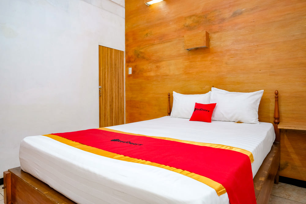RedDoorz Room