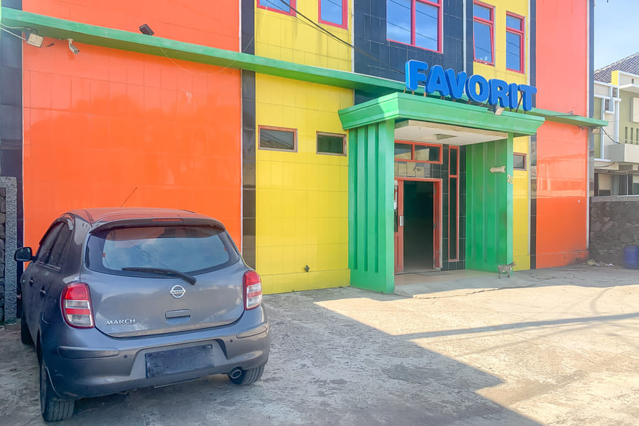 Urbanview Hotel Favorit Pamanukan Subang