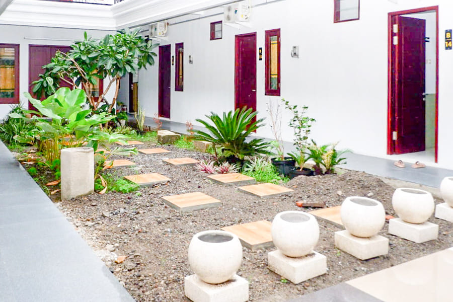 Kusuma Guest House Jombang RedPartner near Station Jombang