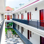 Kusuma Guest House Jombang RedPartner near Station Jombang