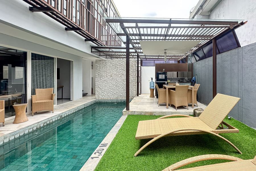 Garden Leaf Villa (2 Bedroom Pool Villa with Minimum Stay 2 Nights)