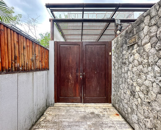 Green Leaf Villa ( 1 Bedroom pool Villa with Minimum Stay 2 Nights )