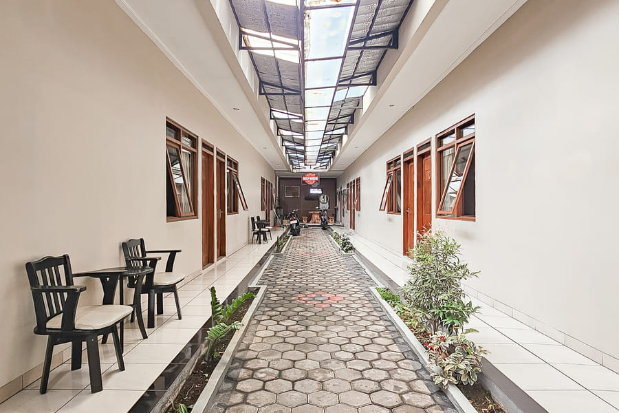 Wisma Brata Mitra RedDoorz