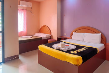 Ri Elena Plaza Hotel and Suites by RedDoorz