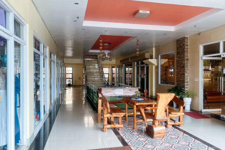 Ri Elena Plaza Hotel and Suites by RedDoorz