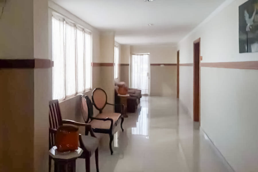 RedDoorz near Megamall Manado