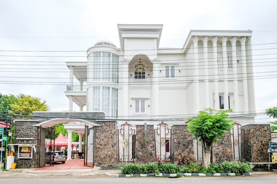 Urbanview Hotel Trisna Tulungagung
