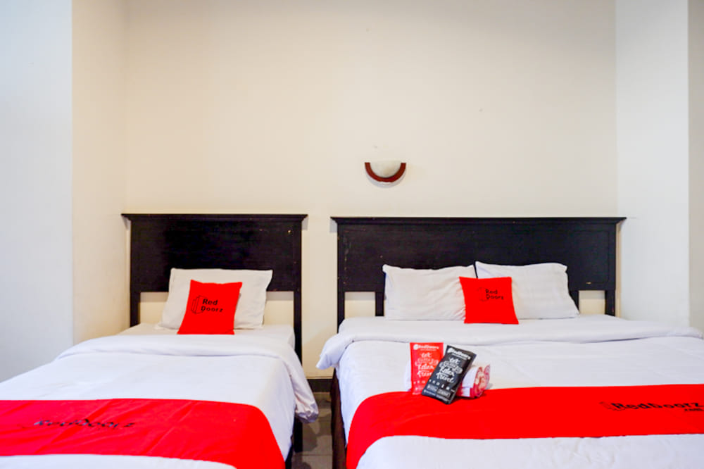 RedDoorz Family Room