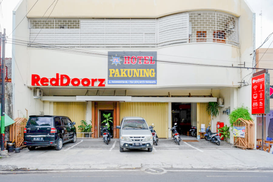 RedDoorz near Tugu Yogyakarta