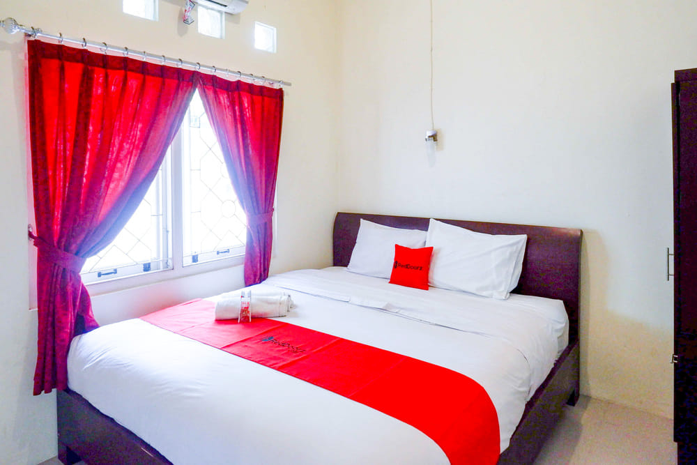 RedDoorz Room
