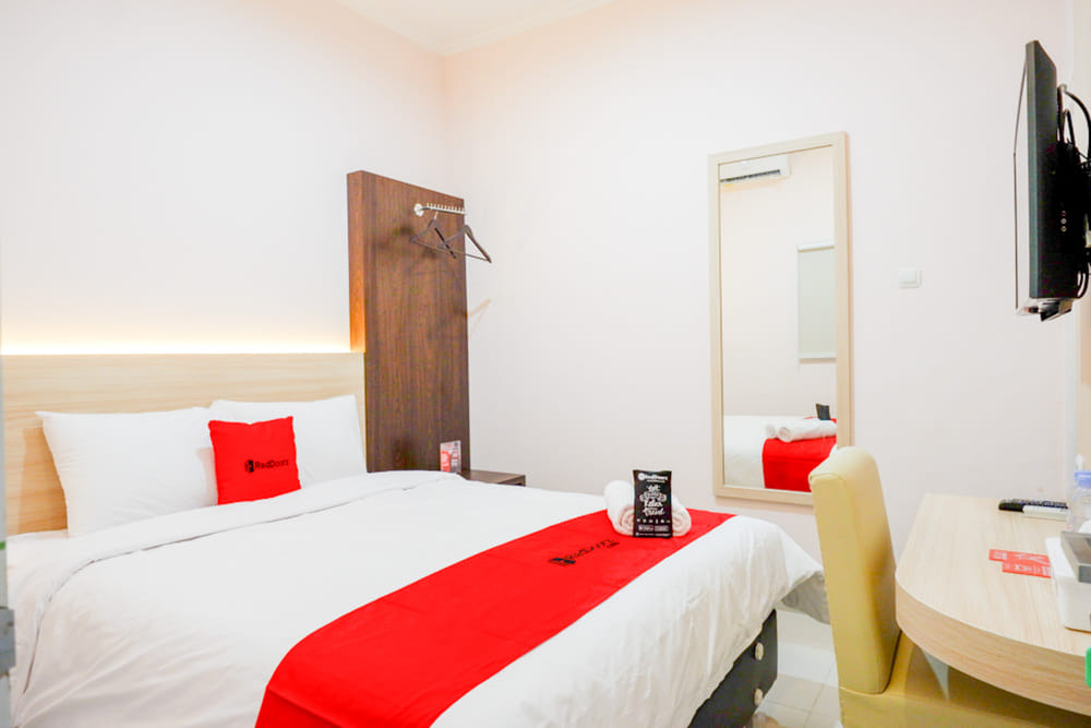 RedDoorz Room