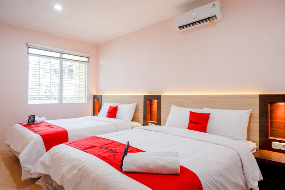 RedDoorz Family Room