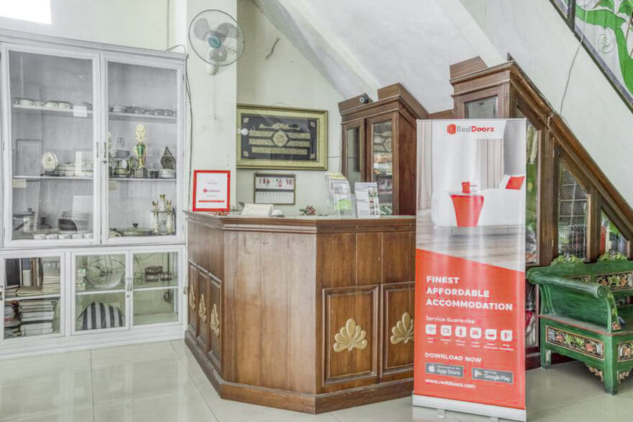 RedDoorz Syariah @ Raya Tajem Maguwo